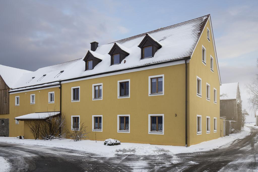 ホテル Fischhof Beer Mitterteich エクステリア 写真